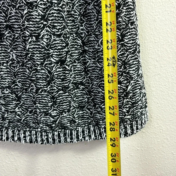 Moth Anthropologie Debussy Marled Sweater Top Black White size Medium - Picture 8 of 9